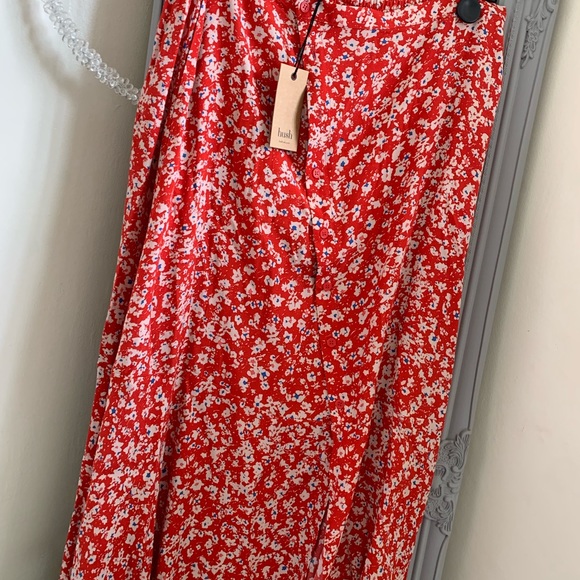 HUSH red floral skirt , size 16 NWT - Picture 6 of 7